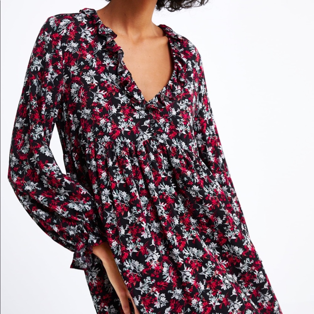 NWT Zara Floral Print Dress Size Medium ❤️❤️